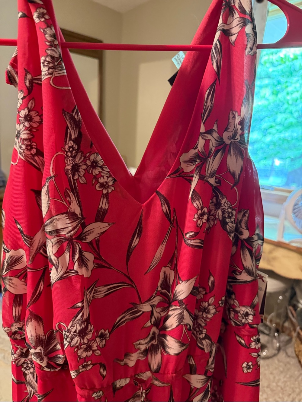 Taylor Dress Sleeveless Fuchsia Floral V-Neck Tiered Maxi Dress. NWT - Picture 2 of 12